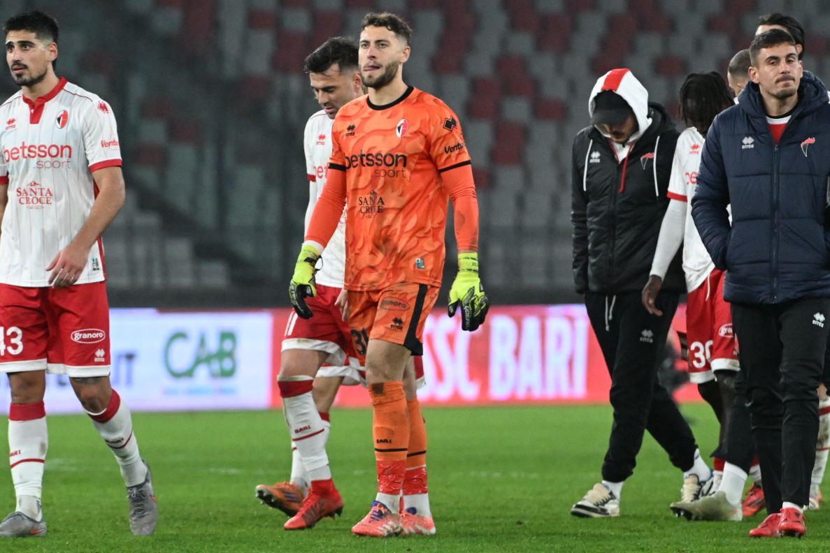 BARI-CATANZARO 1-2: UNA VERGOGNA SENZA FINE. PROPRIETÀ, ORA BASTA!