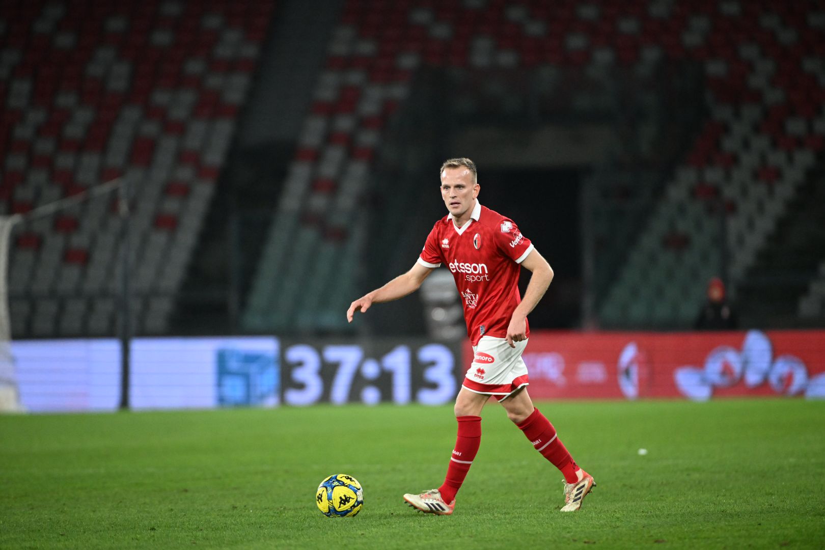 Bari-Avellino, Dickmann: "Siamo una squadra viva, ma serve più attenzione