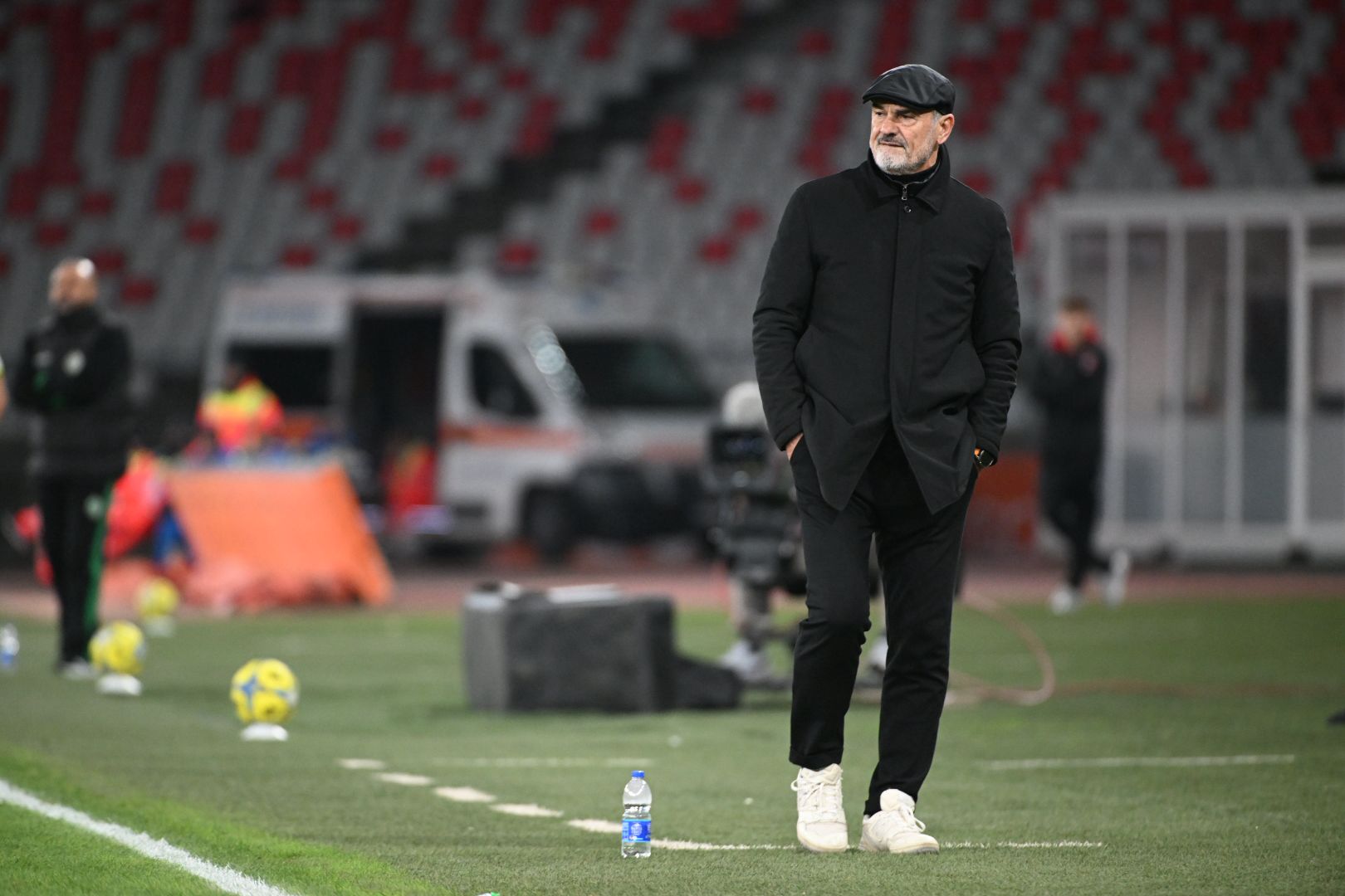 Bari, Vivarini non si nasconde: "Preoccupato per il mercato. A Carrara serve ferocia"