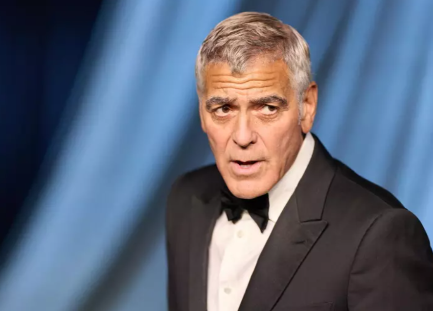 Non solo Hollywood: George Clooney punta sulla birra analcolica. Quando il brindisi diventa "Smart"